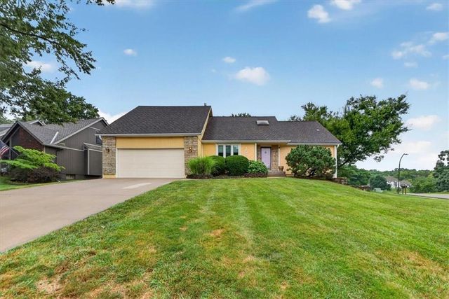 7602 Parkhill Street, Shawnee, KS 66216