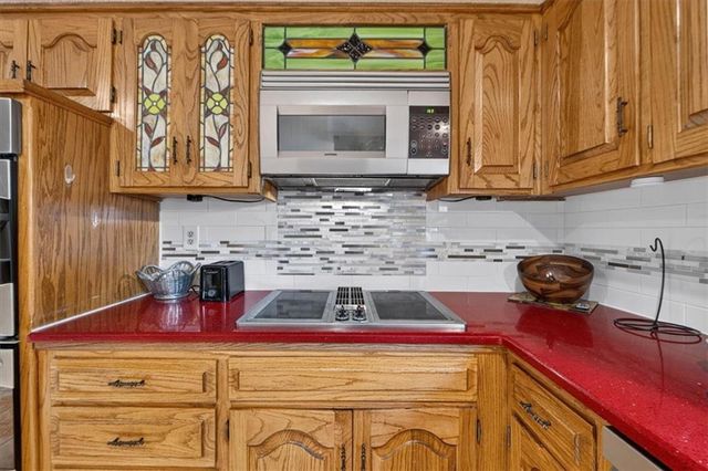7602 Parkhill Street, Shawnee, KS 66216
