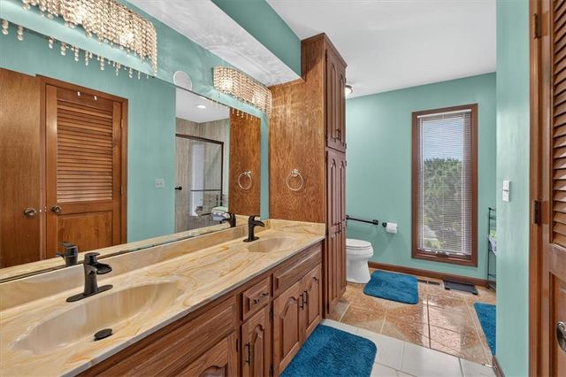 7602 Parkhill Street, Shawnee, KS 66216