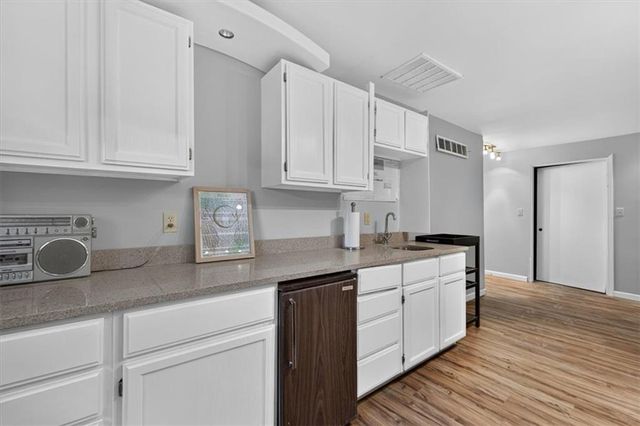 7602 Parkhill Street, Shawnee, KS 66216