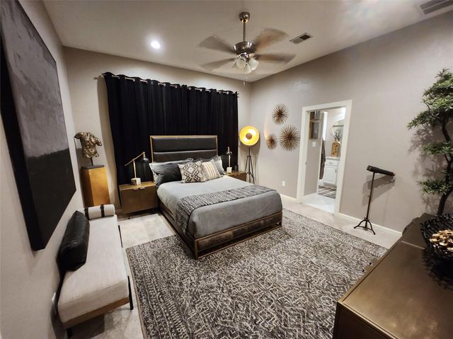 38 Fairway Park, Montgomery, TX 77356