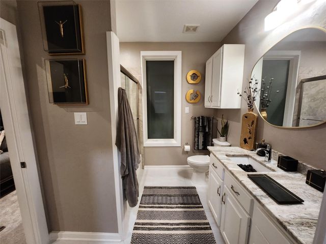 38 Fairway Park, Montgomery, TX 77356