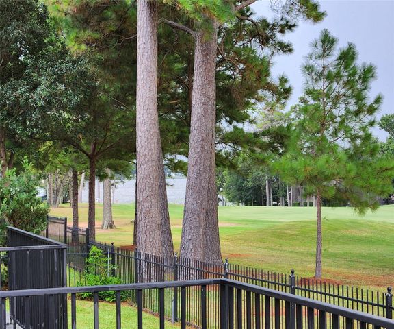 38 Fairway Park, Montgomery, TX 77356