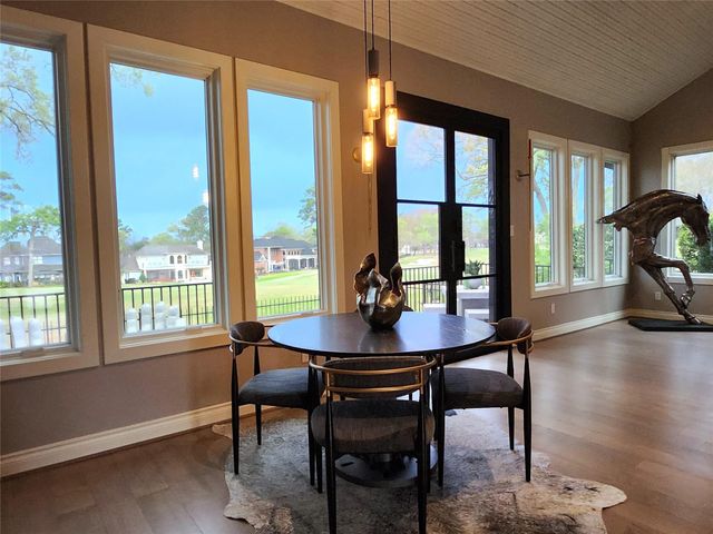 38 Fairway Park, Montgomery, TX 77356