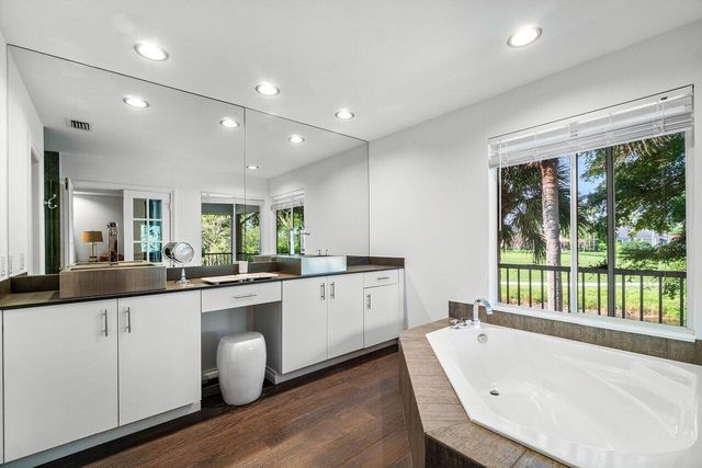 11823 Pebblewood Drive, Wellington, FL 33414