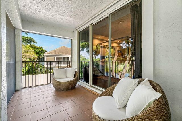11823 Pebblewood Drive, Wellington, FL 33414