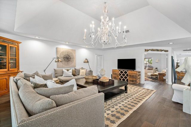 11823 Pebblewood Drive, Wellington, FL 33414