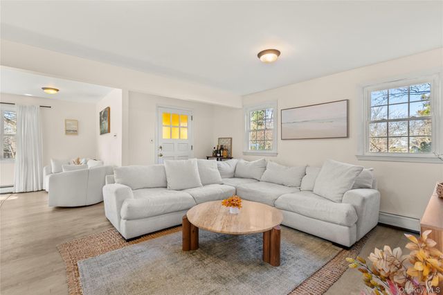 1 Tarn Road, Rocky Point, NY 11778