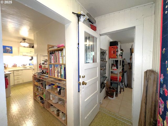 860 8TH Ter, Coos Bay, OR 97420