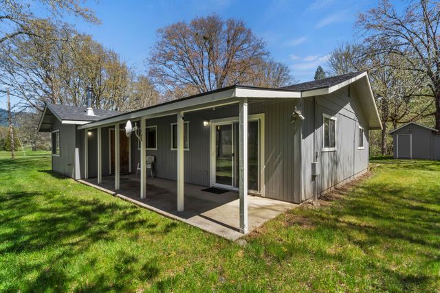 2800 Cedar Flat Road, Williams, OR 97544