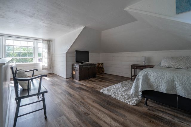 55 Akin St, Fairhaven, MA 02719