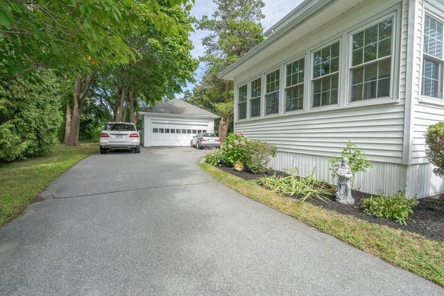 55 Akin St, Fairhaven, MA 02719