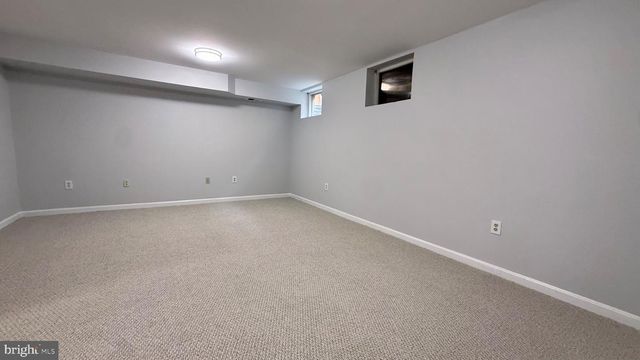 13042 HUNTERBROOK DR, Woodbridge, VA 22192