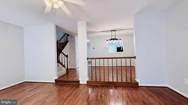 13042 HUNTERBROOK DR, Woodbridge, VA 22192