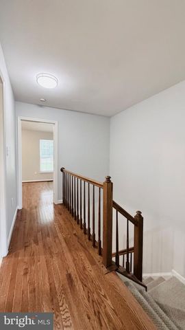 13042 HUNTERBROOK DR, Woodbridge, VA 22192