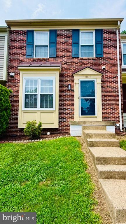 13042 HUNTERBROOK DR, Woodbridge, VA 22192