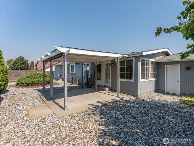 914 Meadowridge Dr., Wenatchee, WA 98801