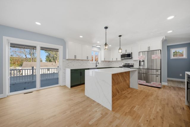 38 Bell, Nashua, NH 03064