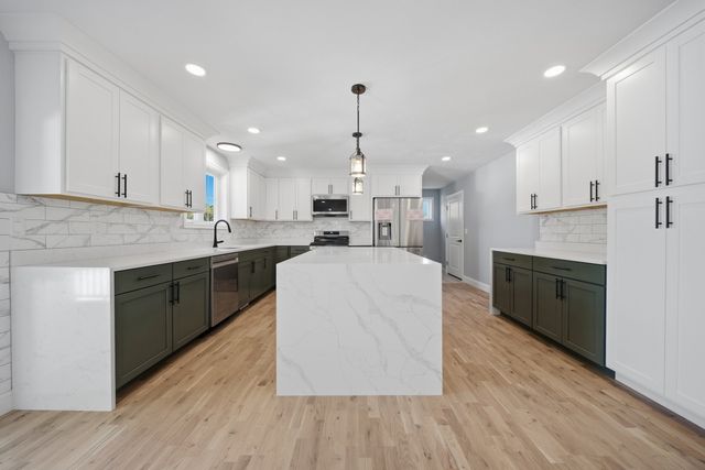 38 Bell, Nashua, NH 03064