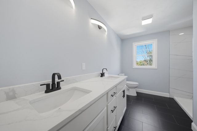 38 Bell, Nashua, NH 03064