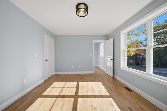 38 Bell, Nashua, NH 03064