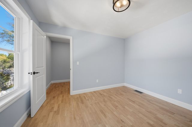 38 Bell, Nashua, NH 03064
