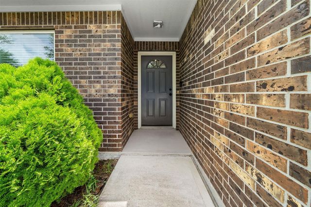 8802 Shady Vista Lane, Houston, TX 77028