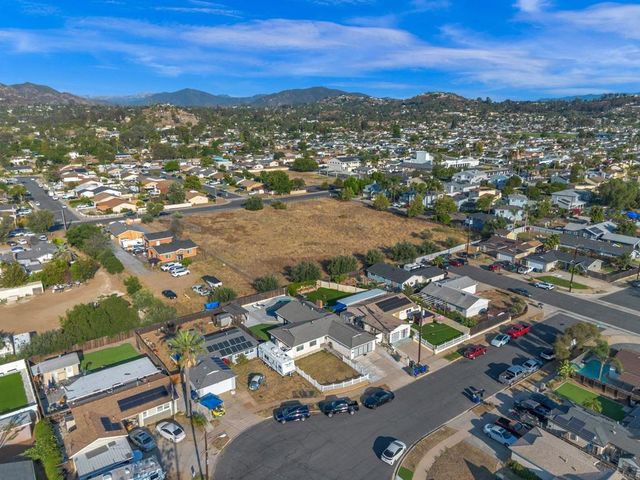 133 N Stephanie Ln, El Cajon, CA 92019