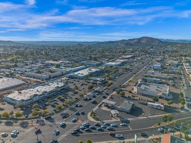 133 N Stephanie Ln, El Cajon, CA 92019