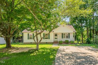 808 Kimpton Court, Fuquay Varina, NC 27526