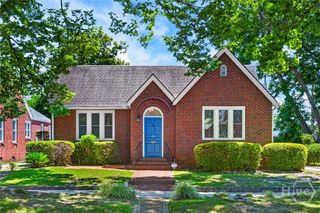 415 E 52nd Street, Savannah, GA 31405