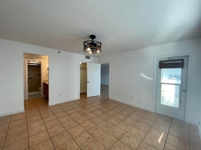 896 N Federal Highway 431, Lantana, FL 33462