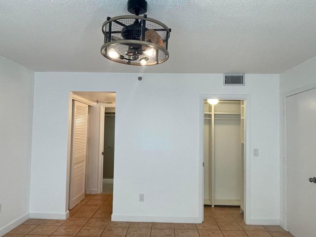 896 N Federal Highway 431, Lantana, FL 33462