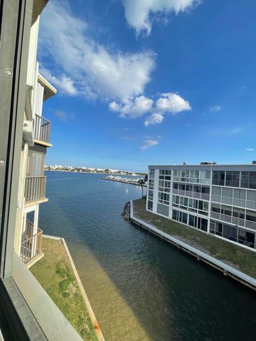 896 N Federal Highway 431, Lantana, FL 33462