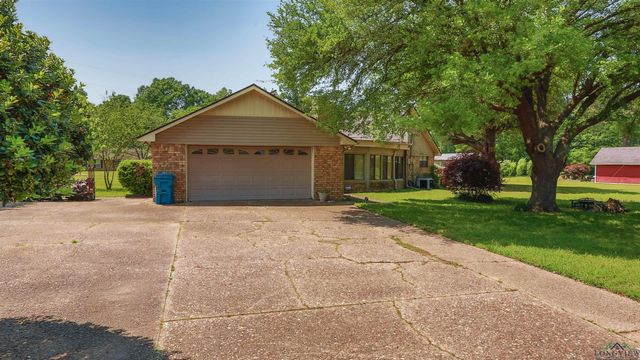242 W Victoria Woods St, Waskom, TX 75692