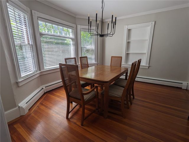 16 Dartmouth Street, Newport, RI 02840