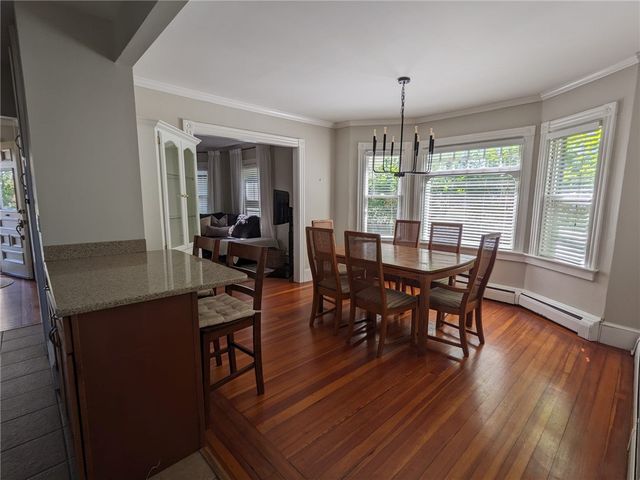 16 Dartmouth Street, Newport, RI 02840