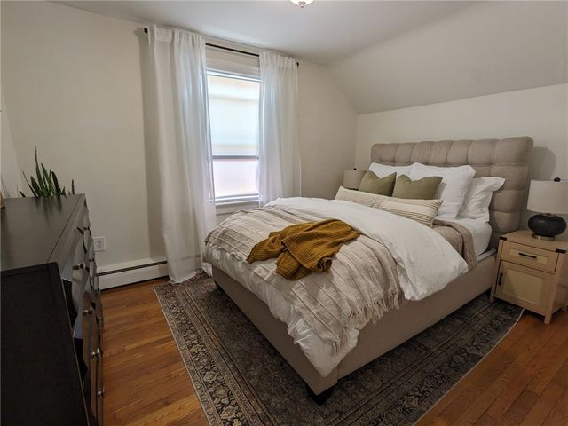 16 Dartmouth Street, Newport, RI 02840