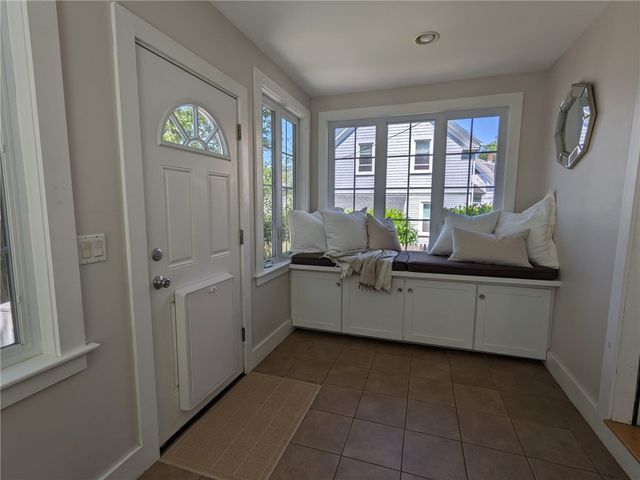 16 Dartmouth Street, Newport, RI 02840