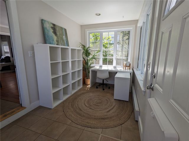 16 Dartmouth Street, Newport, RI 02840