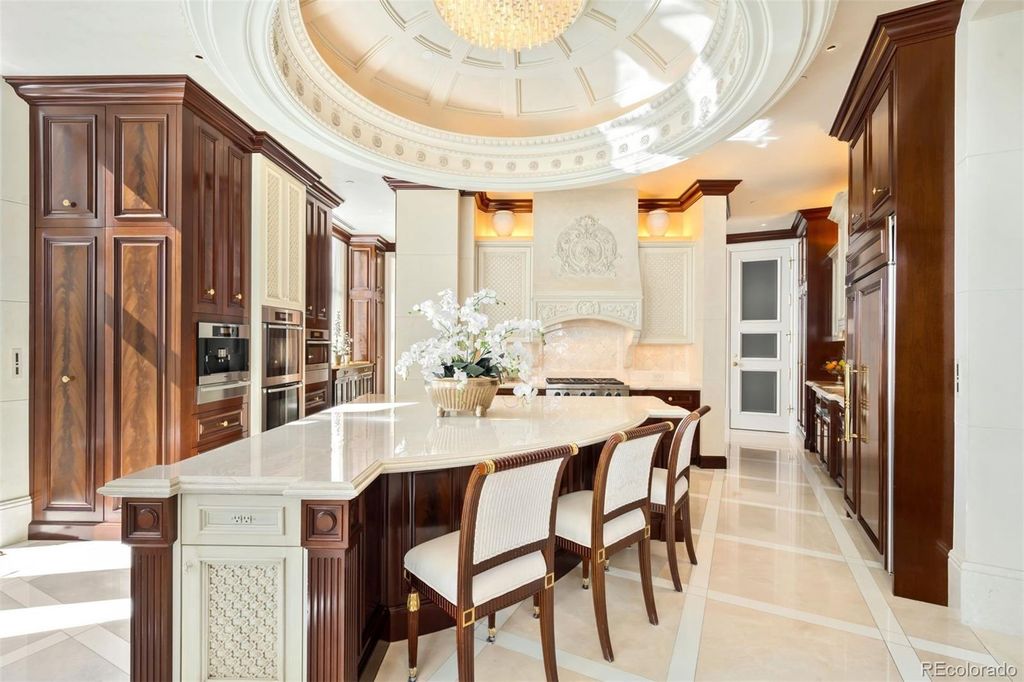 Image 12 of property listing at 100 Detroit Street 701, Denver, CO 80206