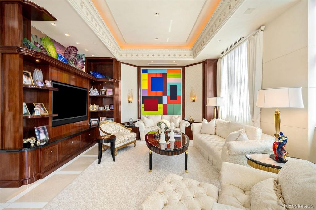Image 16 of property listing at 100 Detroit Street 701, Denver, CO 80206