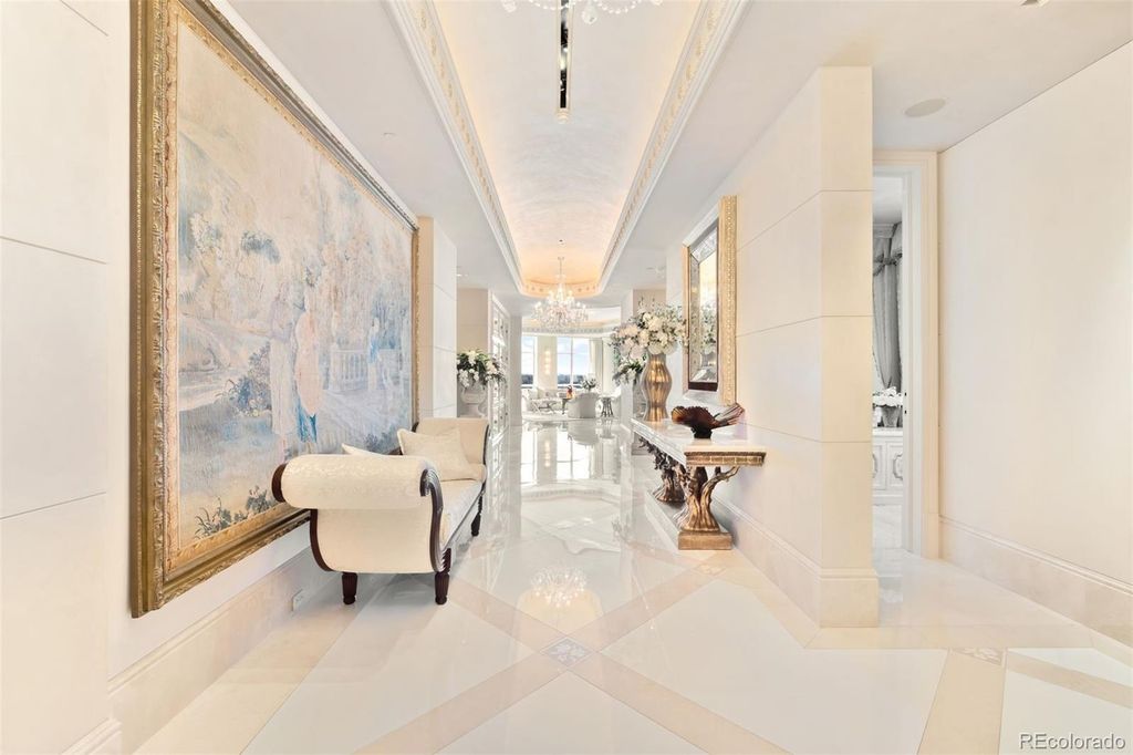 Image 3 of property listing at 100 Detroit Street 701, Denver, CO 80206