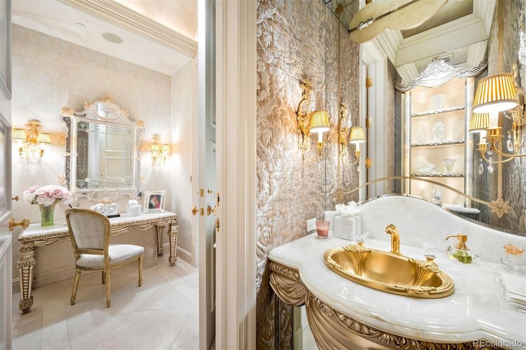 Image 21 of property listing at 100 Detroit Street 701, Denver, CO 80206
