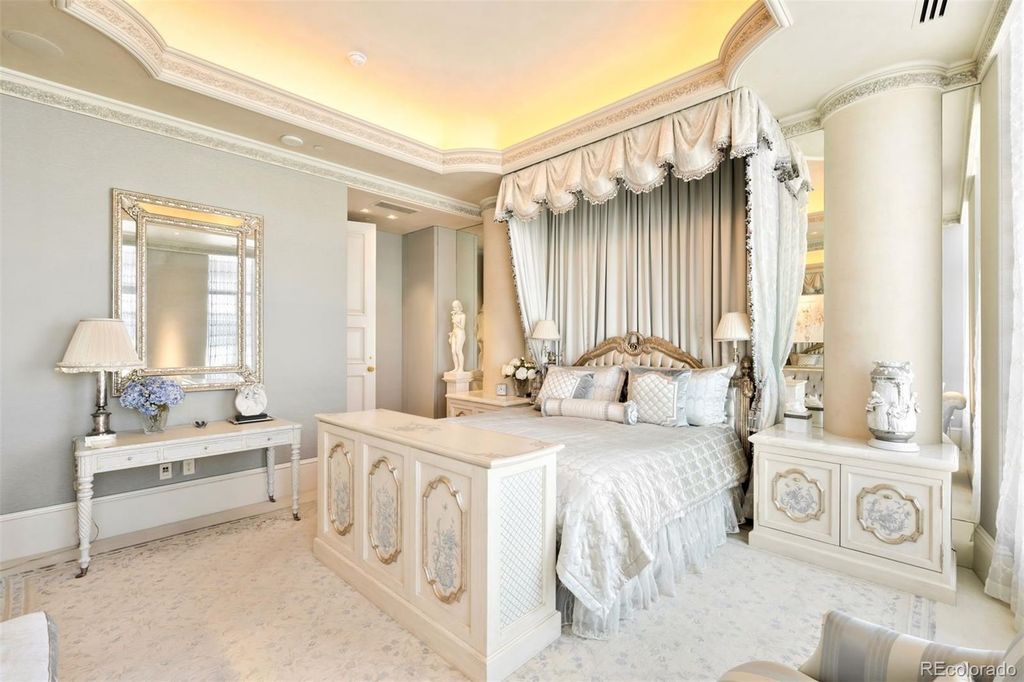 Image 32 of property listing at 100 Detroit Street 701, Denver, CO 80206