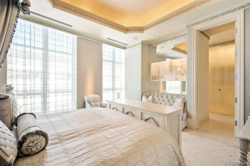 Image 33 of property listing at 100 Detroit Street 701, Denver, CO 80206