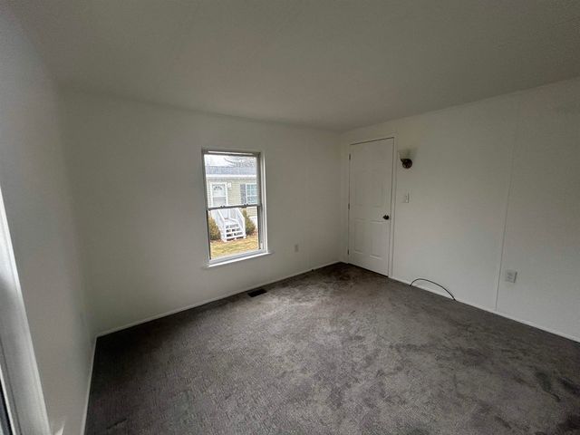 609 Sherwood Glen, Somersworth, NH 03878