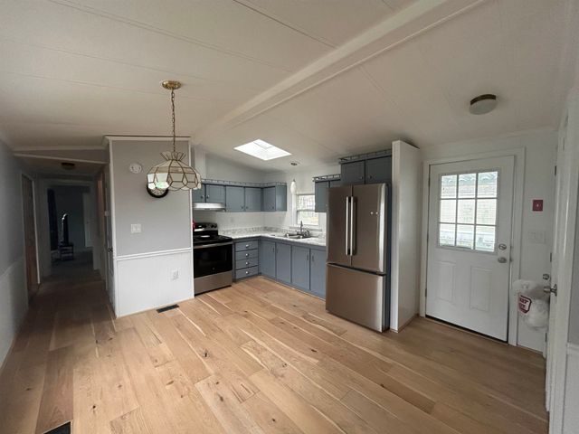 609 Sherwood Glen, Somersworth, NH 03878