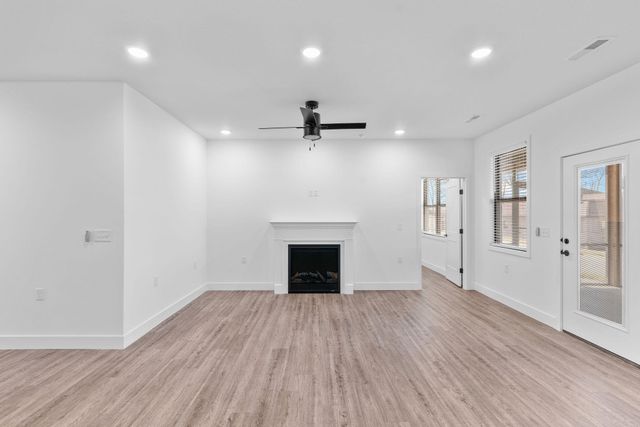 5955 S Farm Road 163 209a, Springfield, MO 65810