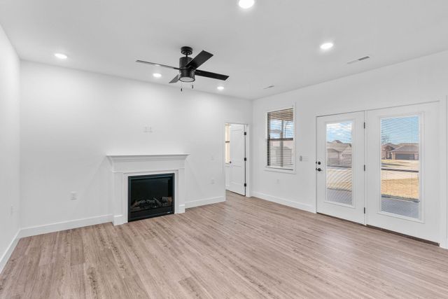 5955 S Farm Road 163 209a, Springfield, MO 65810